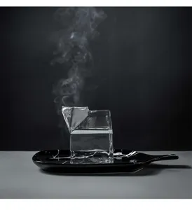 Creatieve glazen melkpak vormige hittebestendige beker voor het ontbijt detailweergave