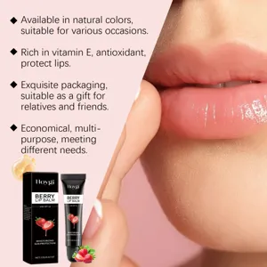 Ενυδατικό balm χειλιών με γεύση μούρων HOYGI με SPF 15 και βιταμίνη Ε για απαλά χείλη.