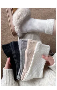 Cozy thick plush winter socks for women, soft fleece fuzzy mid tube slouch socks daily wear.