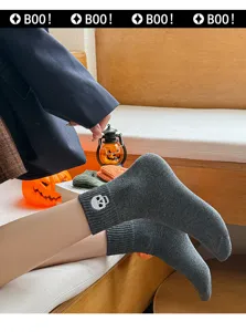 Halloween grey cotton mid-tube socks with cute white skull embroidery, warm and thick.
