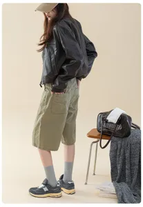 Damen rein Baumwolle Mittelsocken Detailansicht mit eleganter einfarbiger Rippstrick.