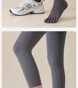 Women five toe socks and leggings set, comfortable cotton split toe athletic socks.