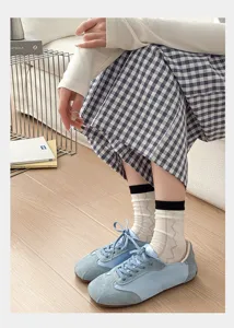Koreaanse stijl dames middelhoge sokken detail, ademend katoen casual mode comfortabel.