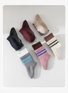 Chaussettes de yoga antidérapantes pour femmes en coton Pilates fitness sport