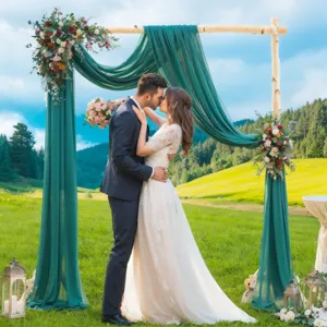 Tessuto in chiffon per decorazione arco matrimonio e sfondo per feste romantiche.
