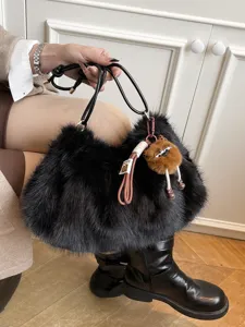 Damen Kunstpelz Tragetasche Winter Plüsch Schulter Unterachseltasche Mit Süßem Anhänger Weiche Einfarbige Handtasche Für Pendeln Alltag