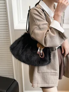 Elegante schwarze Kunstfell-Schultertasche für den Herbst-Winter-Pendelverkehr
