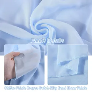 Tessuto chiffon azzurro chiaro, materiale morbido setoso semitrasparente per tendaggio.
