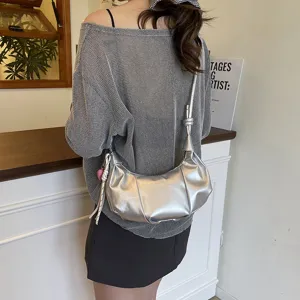 Borsa a tracolla alla moda in ecopelle metallizzata argento per donna, borsa dumpling nuova