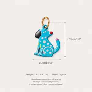 Pendentif chien en émail bleu à pois blancs pour création de bijoux artisanaux