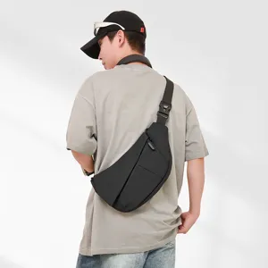 Street fashion single shoulder crossbody bag stylish casual chest bag for daily commute.