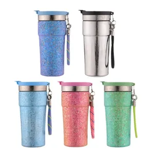 Tasse isotherme portable en pur titane avec lanière, mug de voyage coloré pour le café quotidien.