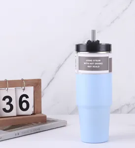 Gobelet isotherme en acier inoxydable avec paille, tasse de voyage portable en plein air.