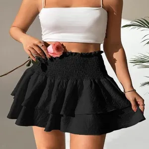 Mini-jupe noire étagée à taille haute pour femme, jupe courte plissée élégante d'été