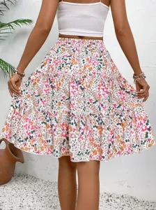 Bella gonna estiva floreale a balze da donna casual vita alta corta stampa dettaglio