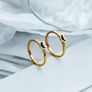 Bague Ondulée en Acier Titane de Style Chinois pour Femmes Plaquée Or 18K Design Verrou Ruyi Bague Fine Bijoux Cadeau