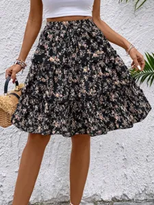 Vista dettagliata gonna a balze floreale donna estate, mini gonna casual vita alta.