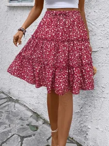 Gonna midi a balze con stampa floreale rossa, gonna casual con volant da donna estate.