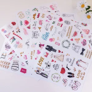 Detailweergave van 269 huwelijksstickers met Duits-Engelse liefdesmotieven en glitterfinish
