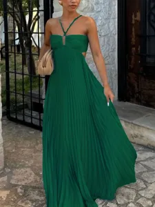 Élégante robe maxi plissée vert foncé à halter, robe longue sans bretelles d'été pour femmes.