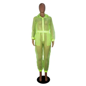 Neon gruenes transparentes Netzstoff Kapuzen Jumpsuit Detailansicht Damen Streetwear