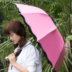 Parapluie Pliant Coupe-Vent Protection Solaire Résistant aux UV Triple Pliage Revêtement Noir Pluie et Soleil Parapluie de Voyage Portatif