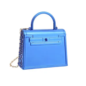 Borsa a mano mini kelly blu lucida con catena dorata, elegante borsa a tracolla da sera.