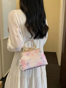 Elegante borsa a conchiglia ricamata con fiori in stile cinese e catena dorata
