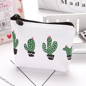 Simpatico borsellino triangolare in tela con motivo di cactus verde, piccola borsa portamon.