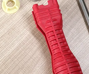 Multi-functional sink wrench 8-in-1 faucet bathroom plumbing installation tool red plastic