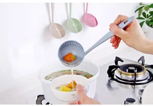 Louche passoire soupe deux-en-un longue poignée, outil de filtrage cuisine en paille de blé.
