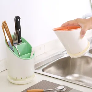 Mehrfunktionales Kunststoff-Kuechen-Essstaebchenhalter und Abtropfregal fuer Besteck.
