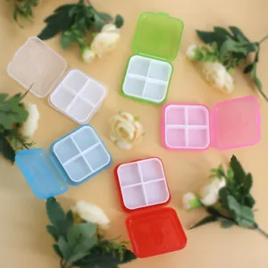 Tragbare 4-Fächer Reise Pillenbox, Mini Kunststoff Pillendose für tägliche Medikamentenaufbewahrung.