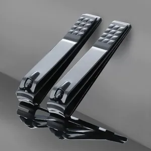 Set professionale di tagliaunghie in acciaio inossidabile nero per cura delle unghie.