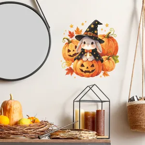 Detailansicht eines Halloween-Wandaufklebers mit Zauberer-Hase in Wohnumgebung