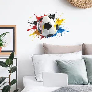 Adesivo murale creativo a forma di pallone da calcio con schizzi di colore vivaci