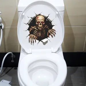 Vista de detalle del adhesivo 3D de esqueleto de Halloween en una tapa de inodoro blanca