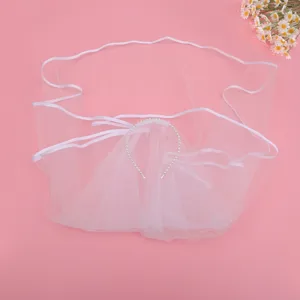 Elegante velo da sposa bianco a doppio strato con fascia di perle per addio al nubilato