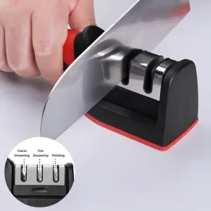 Affilatore manuale per coltelli da cucina con 3 fessure di molatura per uso domestico.