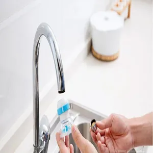 Prolunga per rubinetto da cucina filtro antispruzzo ugello rotante per risparmio idrico.