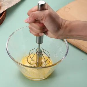 Frusta per uova semi-automatica in acciaio inossidabile mini sbattitore cucina