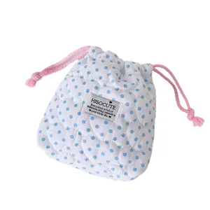 Bolsa de almacenamiento acolchada de lunares con diseño de corazones para cámaras