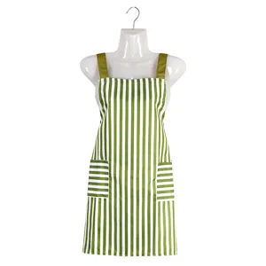 Tablier de cuisine rayé vert et blanc avec poches pratiques et bretelles réglables pour la maison.