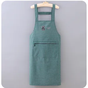 Green plaid cotton sleeveless kitchen apron with zipper pocket and bear embroidery detail.