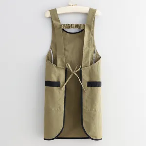 Elegante grembiule a gilet color block per cucina, comodo design con vita stretta.