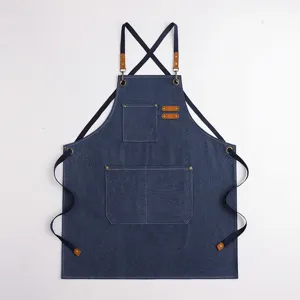 Stilvolle Jeans Arbeits-Schürze mit Kreuzgurten und Taschen für Küche, Restaurant und Café.