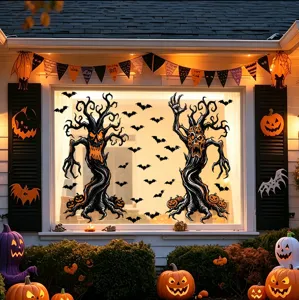 Gruselige Halloween Fensteraufkleber mit toten Bäumen und Fledermäusen am Haus
