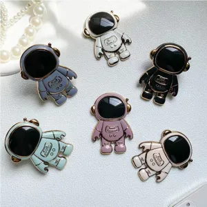 Niedlicher 3D Cartoon Astronaut Handyhalter Detailansicht, bunter Klebe Ringhalter.