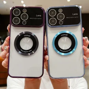 Vista detallada de funda de teléfono magnética galvanizada, trasera transparente con anillo.