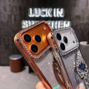 Gros plan détaillé de la coque en TPU électrodéposée en strass avec dos à paillettes.